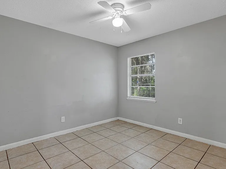 3990 SE 17th Ct — Photo 20