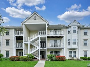 941 Juniper Way, Mahwah, NJ 07430