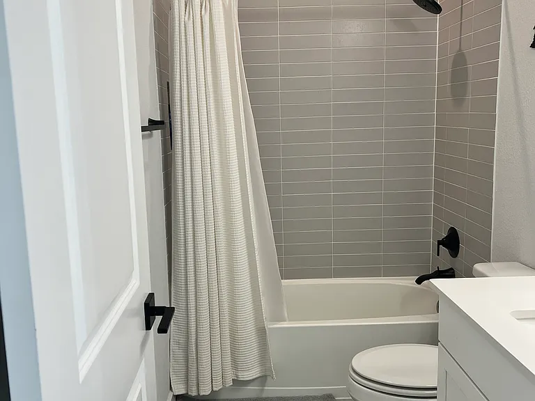 472 Cortaro Dr — Photo 25