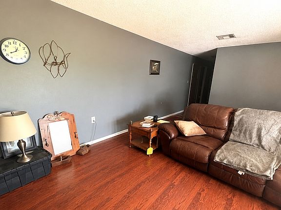 3rd image of 6350 Border Ave