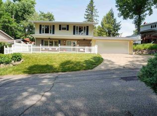 34 Lea Hill Dr, Huntington, WV 25705