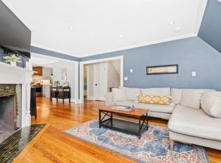 357 Austin St FLOOR 2, West Newton, MA 02465