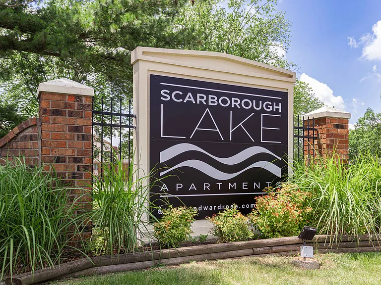 Scarborough Lake Apartments — Photo 27