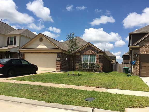 3rd image of 14923 Calico Heights Ln