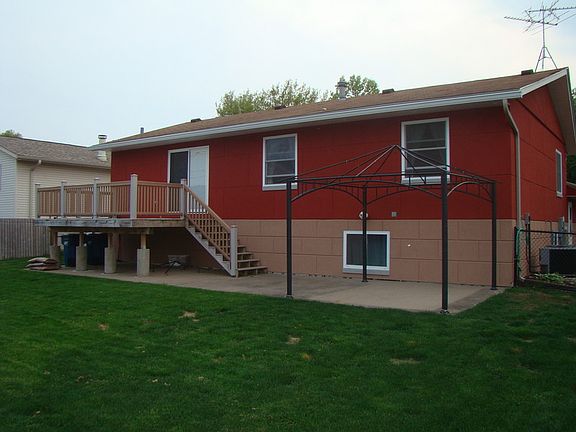 Back of house : Showing the deck and gazebo