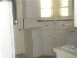 4th image of 2812 N Houston Dr