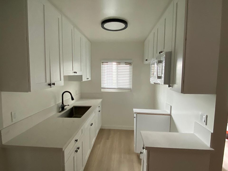 1st image of 18618 Clark St APT 9