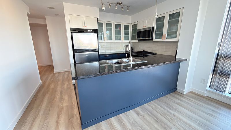 New Westminster Apartment for rent - 2 Bedrooms — photo 3