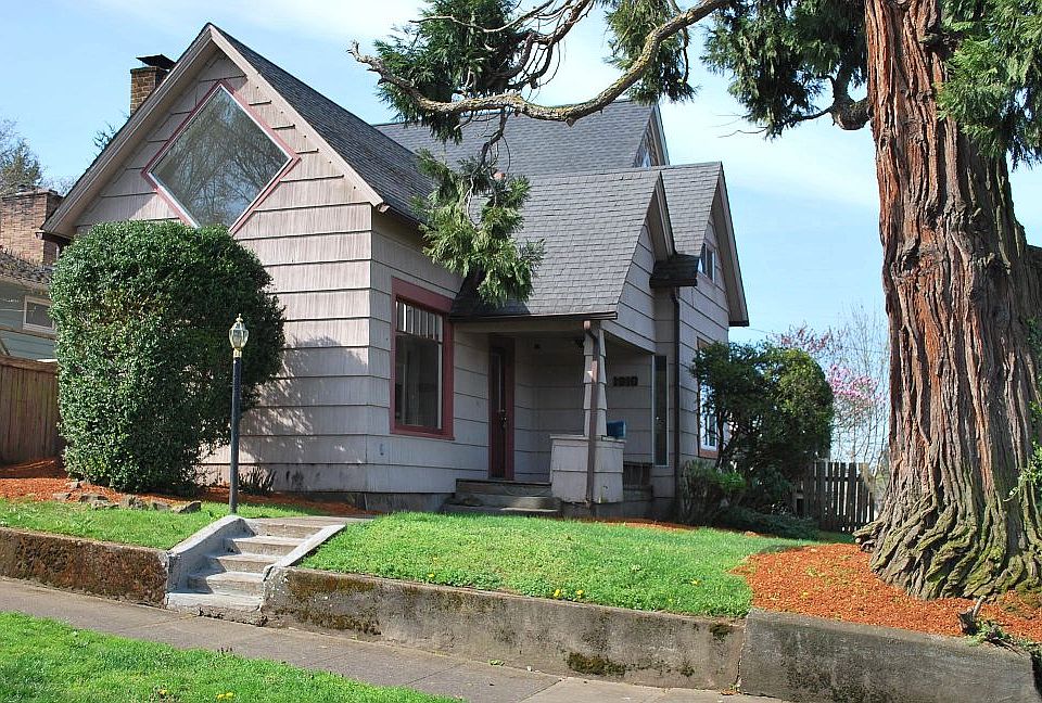 2nd image of 1910 Charnelton St
