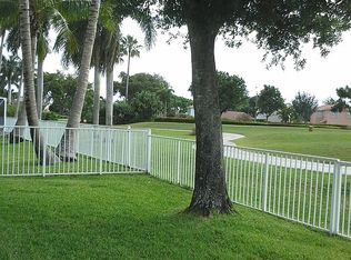 6834 Wedgewood Village Ct, Lake Worth, FL 33463
