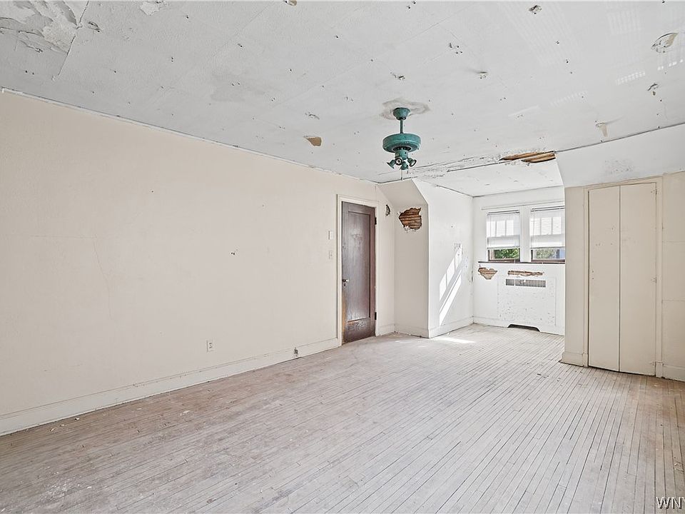 16th image of 328 Highgate Ave