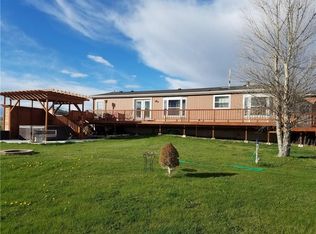 24 Plateau Rd, Columbus, MT 59019