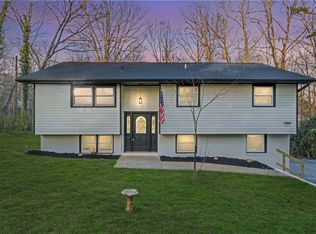 319 Catawba Cir, Seneca, SC 29672