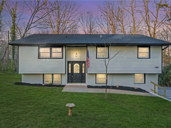 319 Catawba Cir, Seneca, SC 29672