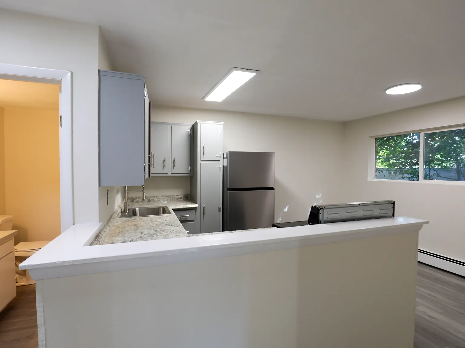 3 bed, 1.5 bath, 1550 sqft, $2,500 — Photo 4