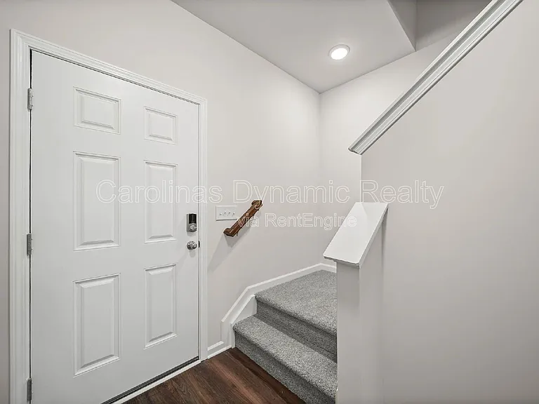 3200 Polk And White Rd #A — Photo 3