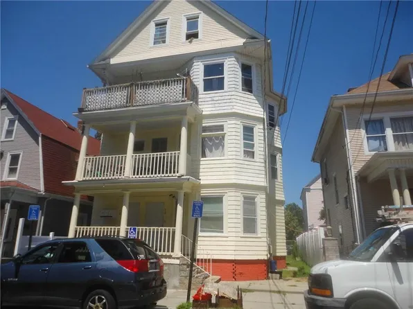 73 Farragut Ave, Cranston, RI 02905