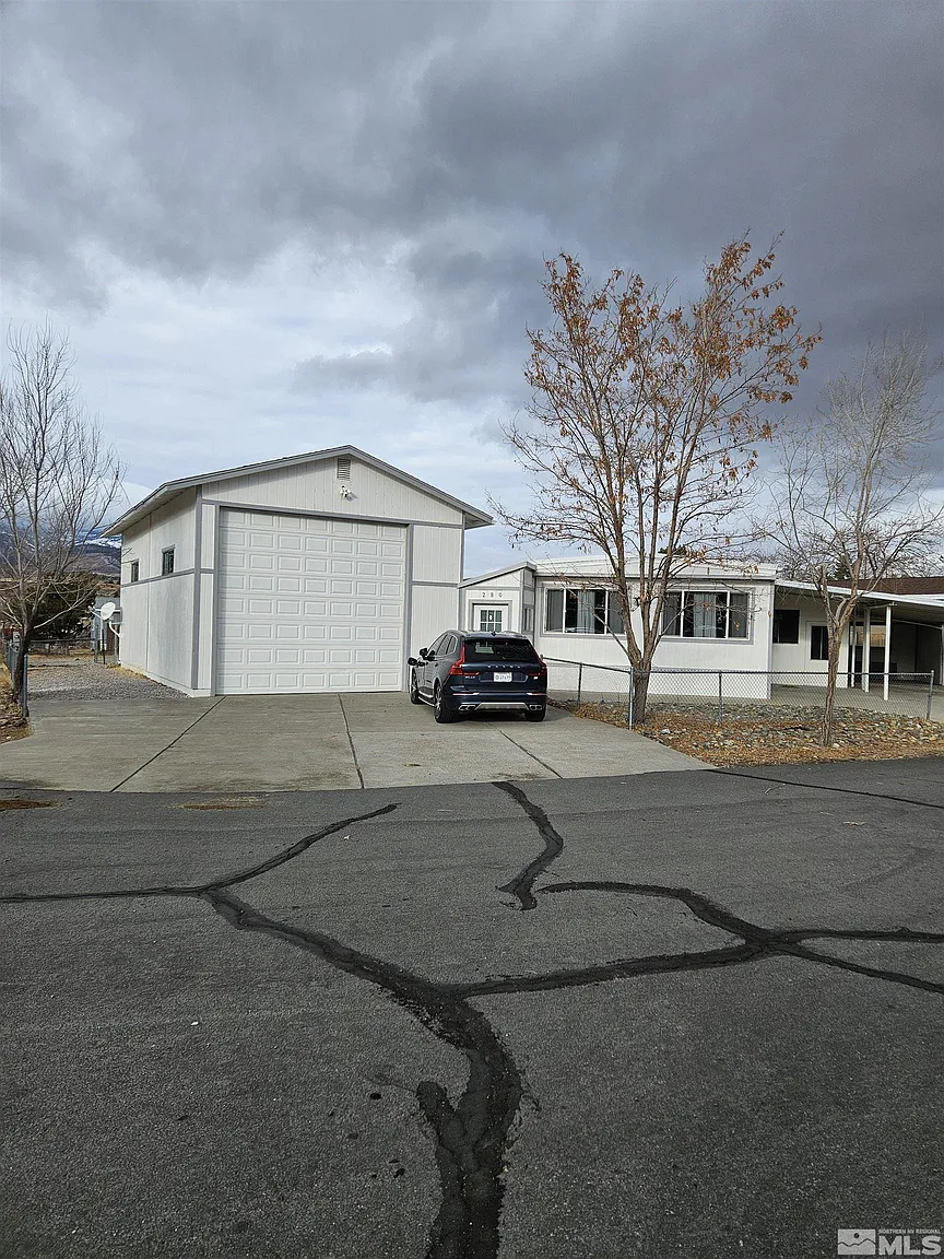 280 Taurus Cir photo 1