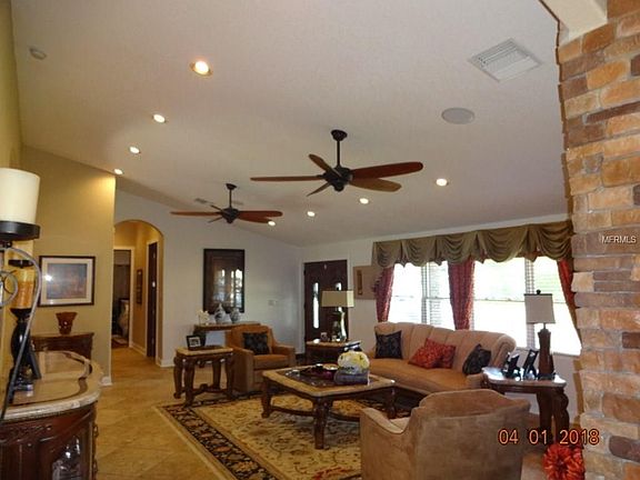 4th image of 2000 Lake Dr