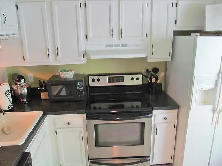2410 Barnside Cir — Photo 6