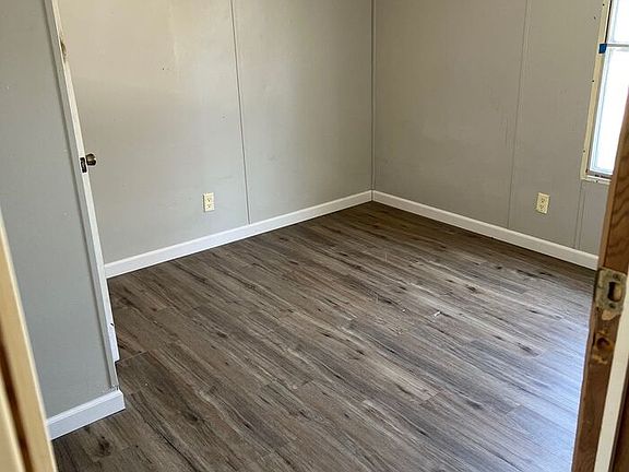 3rd image of 2524 Commonwealth Dr #44