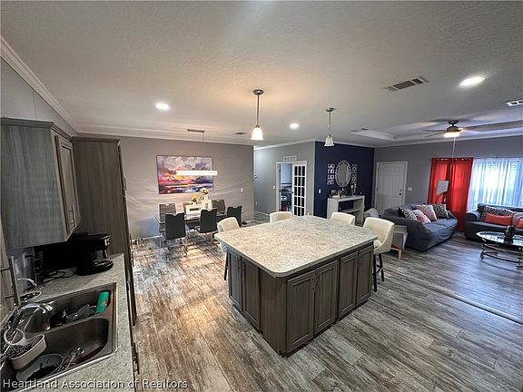 5th image of 668 Maude Rd