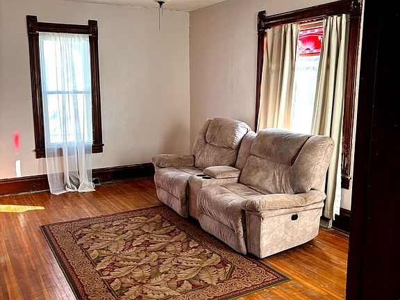 4th image of 1106 Illinois Ave