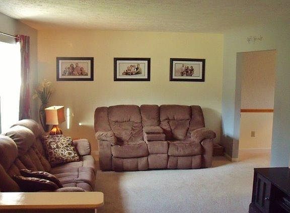 3rd image of 101 Orchard Knoll Dr