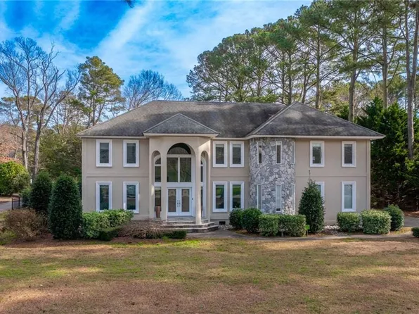 1930 Woodside Ln, Virginia Beach, VA 23454