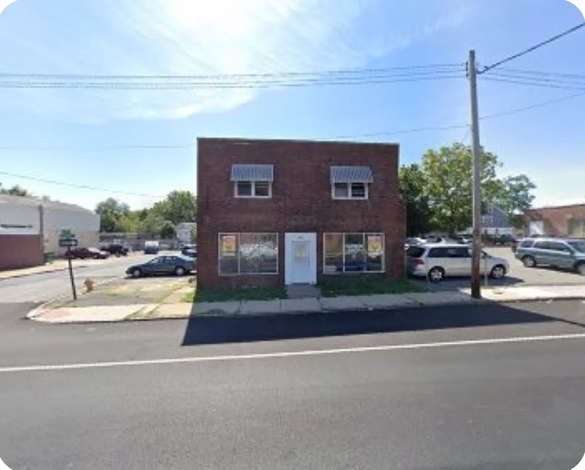4012 N Market St — Photo 2
