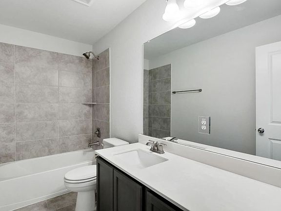 2nd image of 1135 Bowie Dr #1135