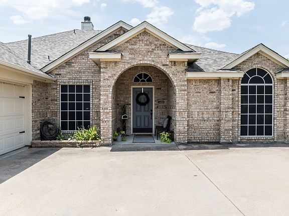 3rd image of 2110 Nugent Dr
