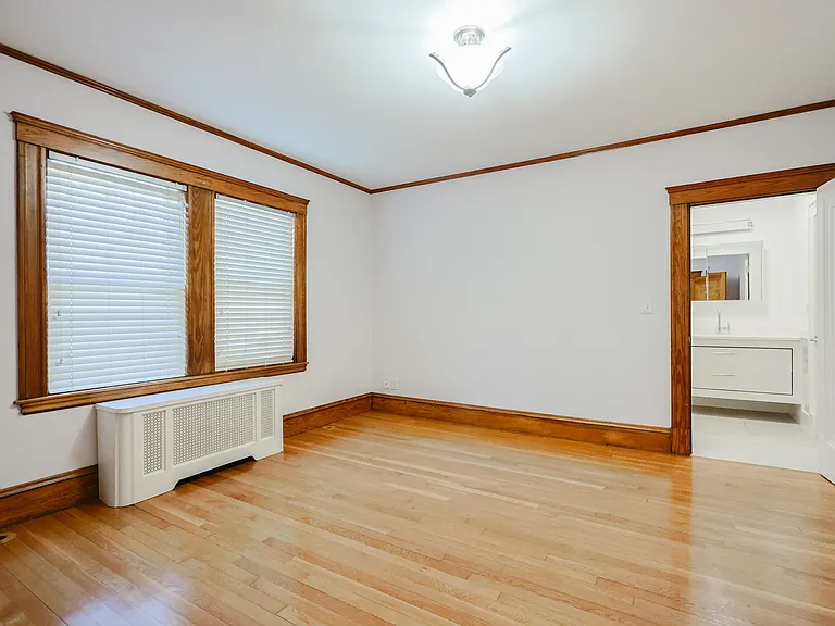 52-54 Clarence St #1 — Photo 36