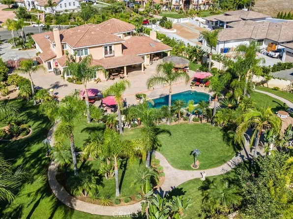 18003 Green Orchard Pl, Riverside, CA 92508