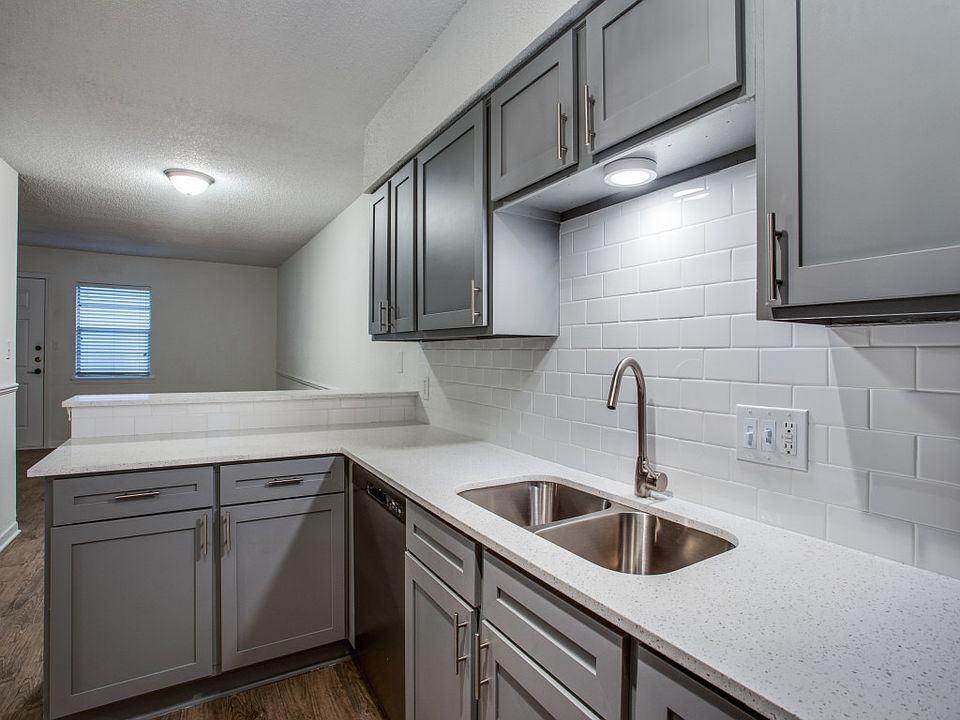 1st image of 2904 Swisher St #323-01