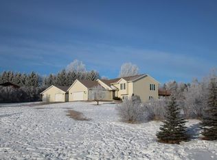 2826 Morris Rd, Bismarck, ND 58503