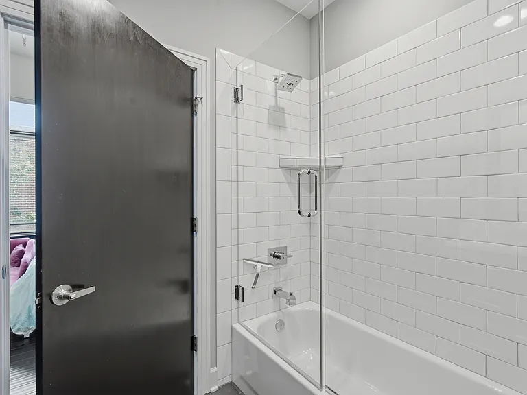205 31st Ave N #310 — Photo 22