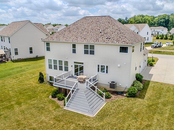 5th image of 320 Ben Curtis Dr
