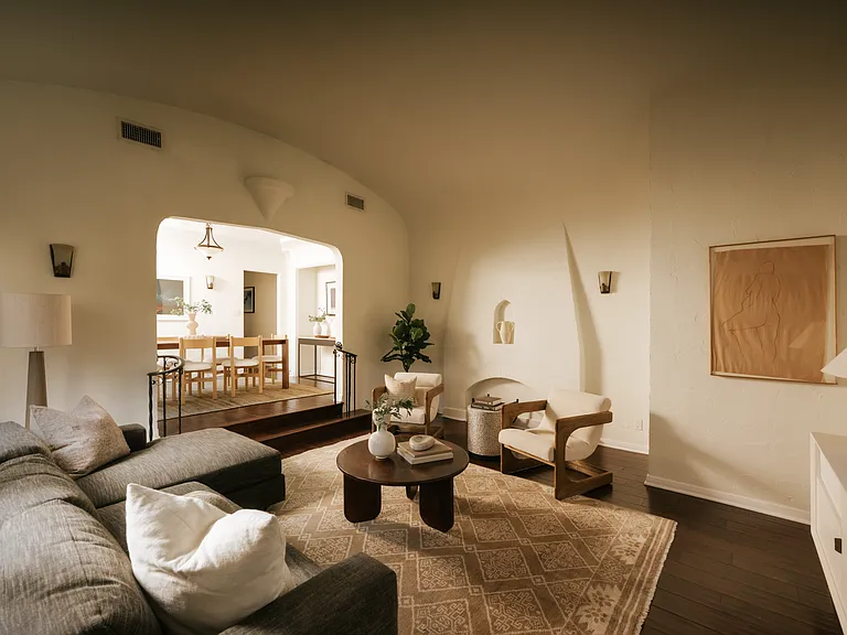 6532 Commodore Sloat Dr — Photo 2