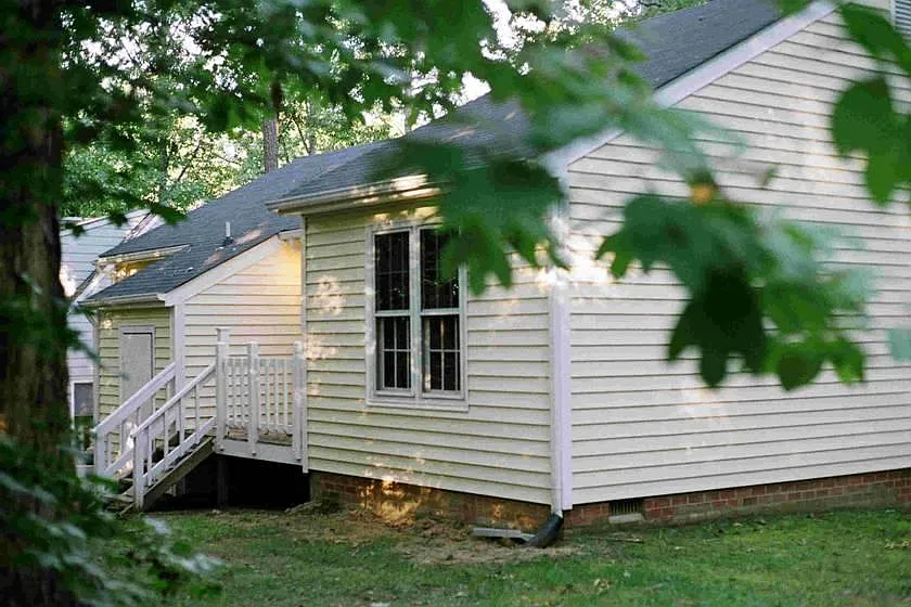 3 bed, 1360 sqft, $2,250 — Photo 3