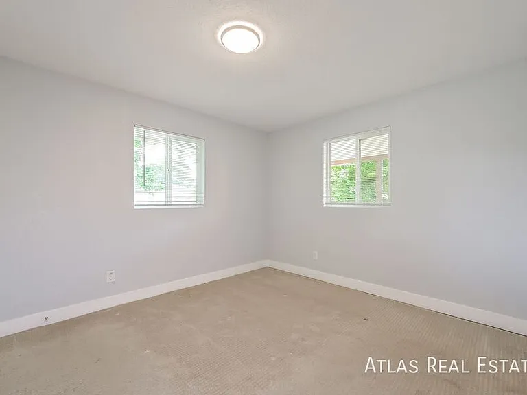 1280 Wheeling St — Photo 9