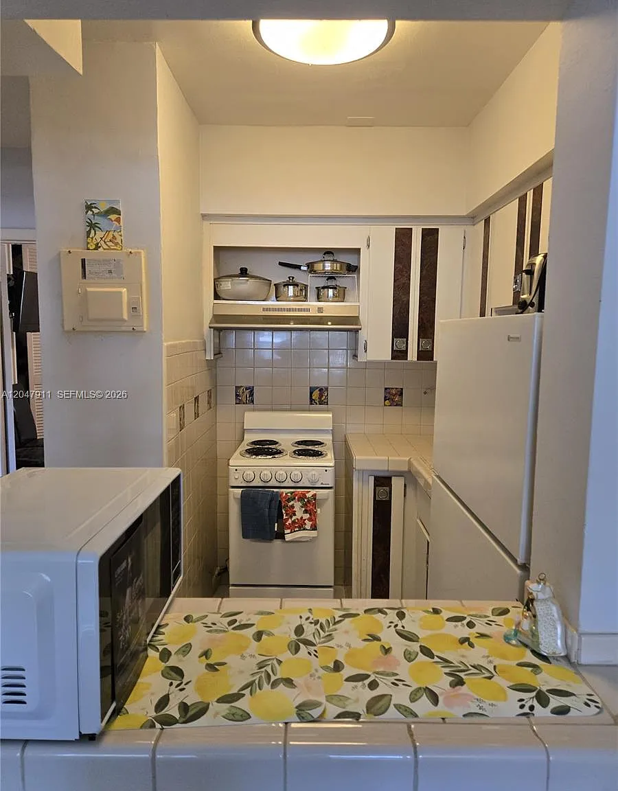 Golden Bay Lodge Co-Op — Photo 3
