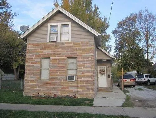 3241 W 48th St photo 1
