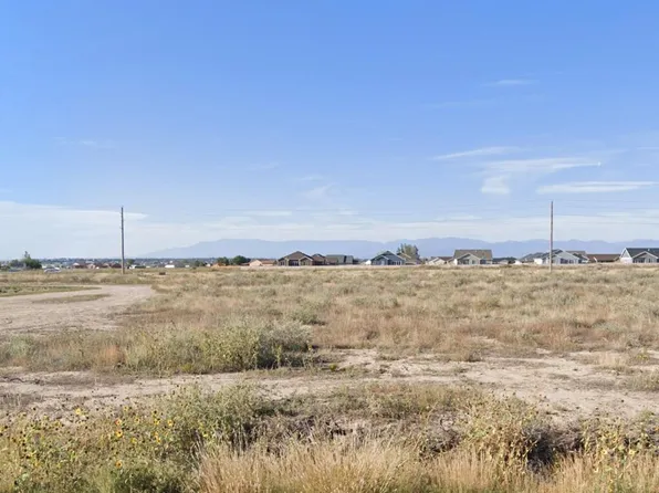 894 E Gold Dr, Pueblo West, CO 81007