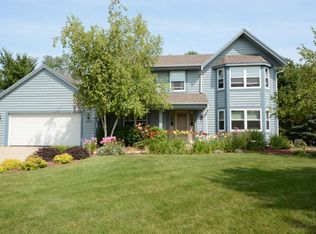 12890 W Weather Creek Dr, New Berlin, WI 53151