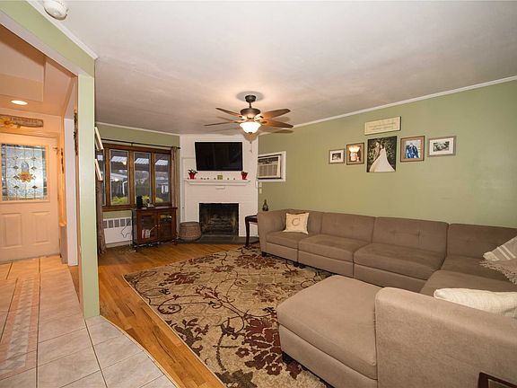5th image of 528 Leader Ave