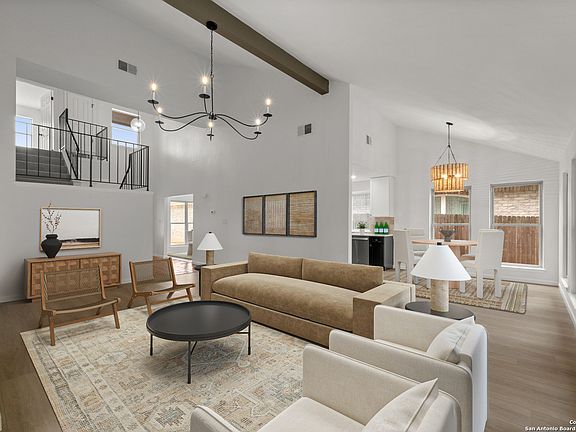 3rd image of 15 Campden Cir
