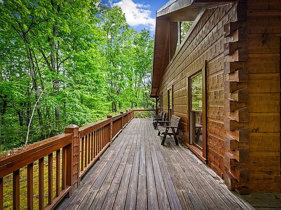 59th image of 66 Windy Hill Dr