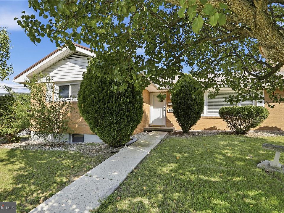 1st image of 380 Hilltop Ave