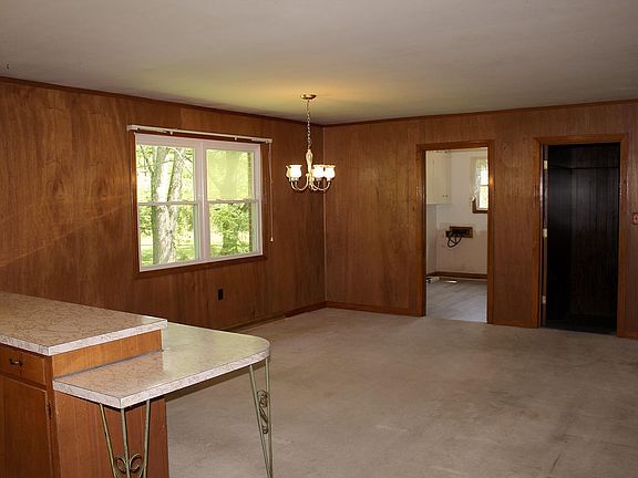 5th image of 1203 Kirkwood Dr